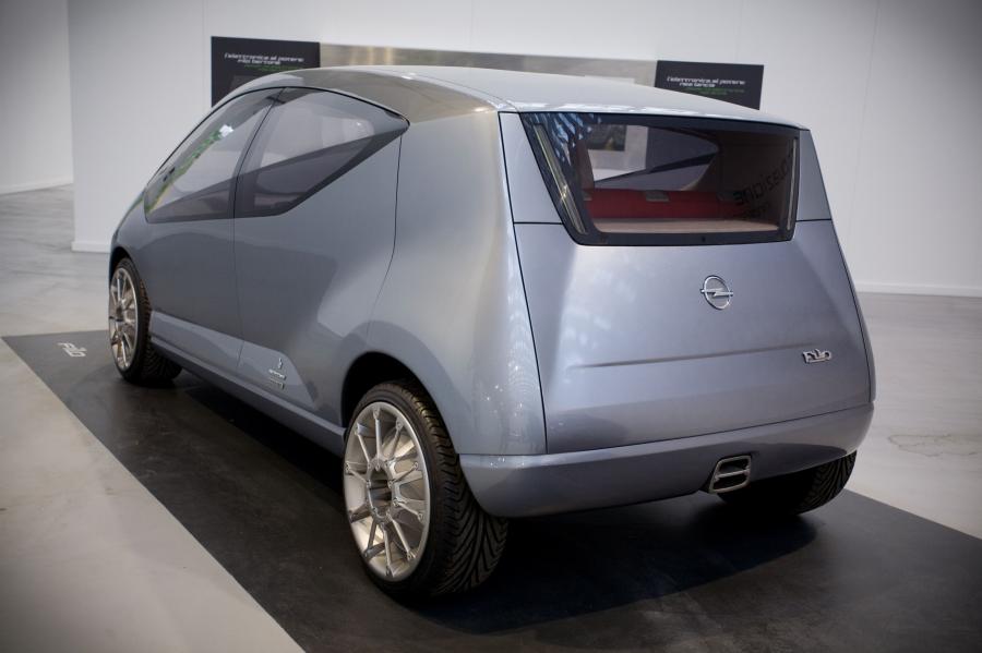  Opel Filo by Bertone 2000 года  (фото 4 из 8)
